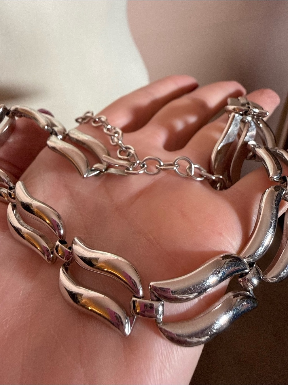 Vintage Monet 1940’s Oversized silver modernist minimalist link choker Necklace